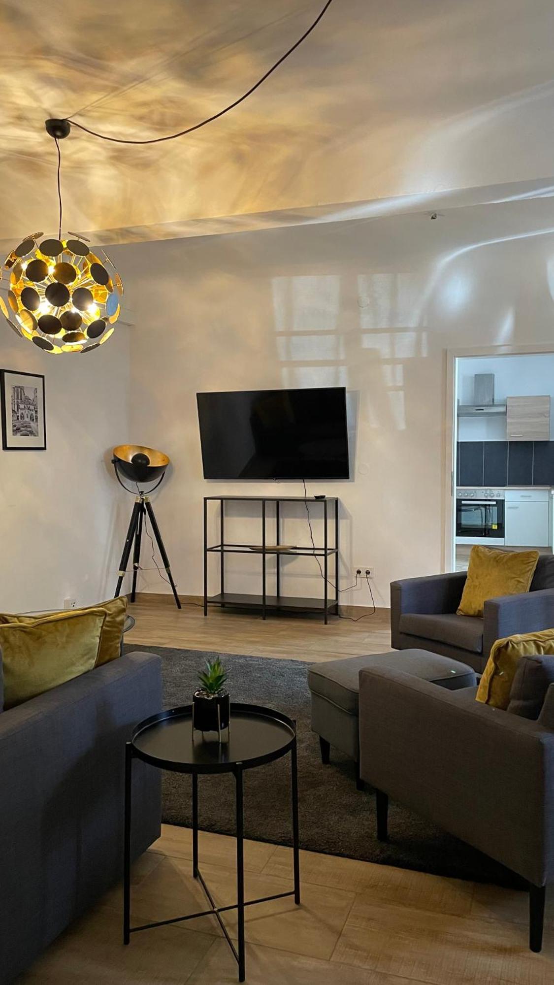 Apartment 8